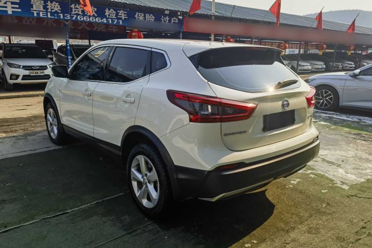 Used Nissan Qashqai 2021 2.0L CVT Smart Enjoyment Version Exterior 3