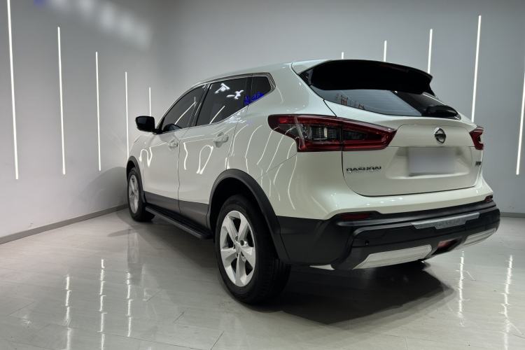 Used Nissan Qashqai 2021 2.0L CVT Smart Enjoyment Version Exterior 3