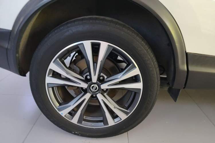 Used Nissan Qashqai 2021 2.0L CVT Luxury Edition Exterior 5