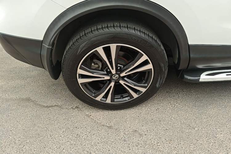 Used Nissan Qashqai 2021 2.0L CVT Luxury Navigation Edition Exterior 5