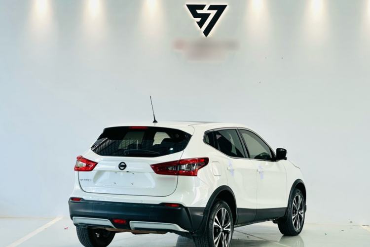 Used Nissan Qashqai 2021 2.0L CVT Luxury Edition Exterior 5