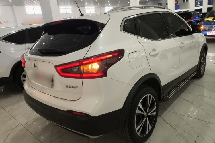 Used Nissan Qashqai 2021 2.0L CVT Luxury Edition Exterior 5