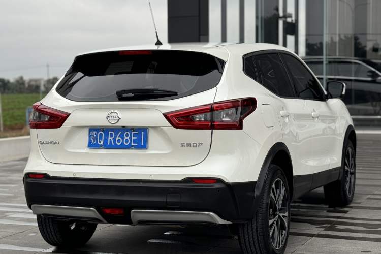 Used Nissan Qashqai 2021 2.0L CVT Luxury Edition Exterior 6
