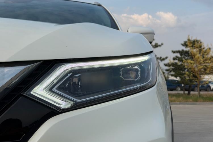 Used Nissan Qashqai 2021 2.0L CVT Luxury Edition Exterior 6