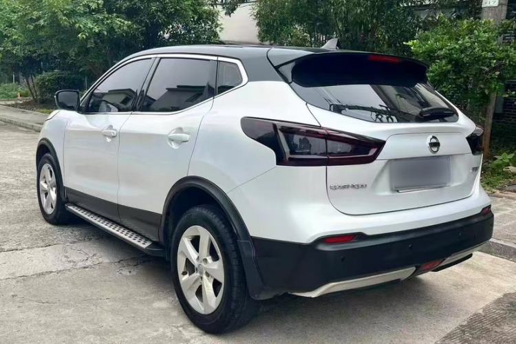 Used Nissan Qashqai 2021 2.0L CVT Smart Enjoyment Version Exterior 6