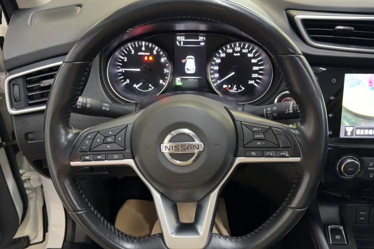 Used Nissan Qashqai 2021 2.0L CVT Luxury Edition Exterior 8