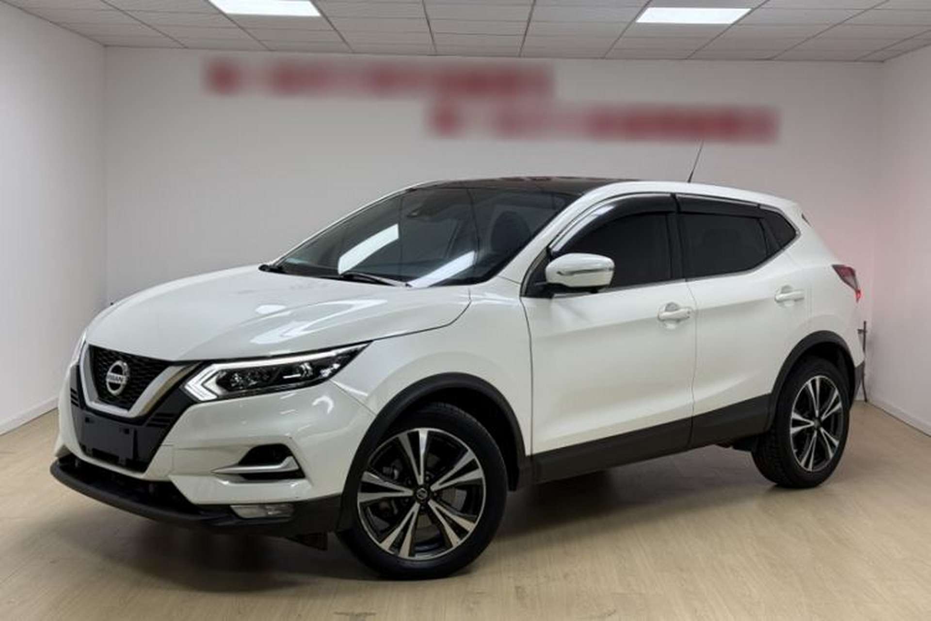 Used Nissan Qashqai 2021 2.0L CVT Luxury Edition Front Left 45 Deg