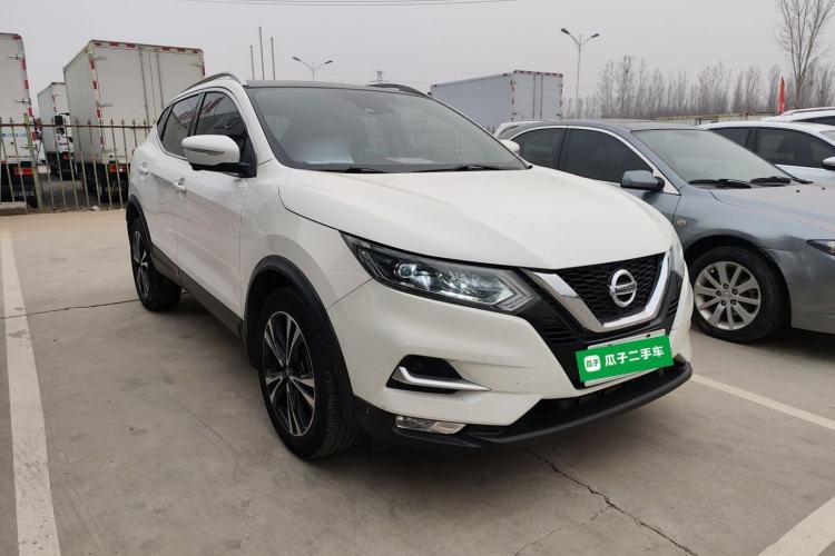 Used Nissan Qashqai 2021 2.0L CVT Luxury Edition Front Right 45 Deg
