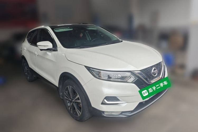 Used Nissan Qashqai 2021 2.0L CVT Luxury Edition Front Right 45 Deg