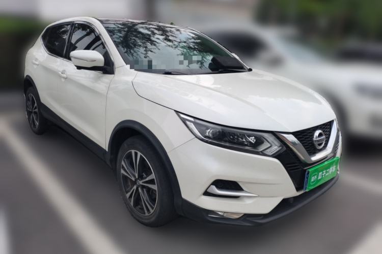 Used Nissan Qashqai 2021 2.0L CVT Luxury Edition Front Right 45 Deg