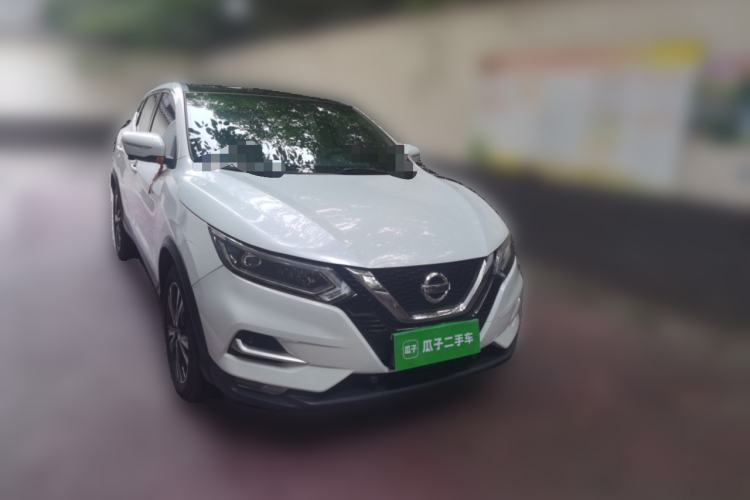 Used Nissan Qashqai 2021 2.0L CVT Luxury Edition Front Right 45 Deg