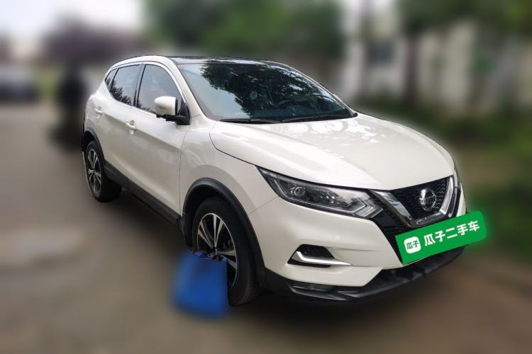 Used Nissan Qashqai 2021 2.0L CVT Luxury Edition Front Right 45 Deg