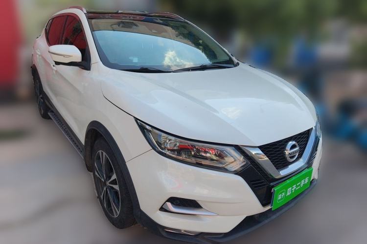 Used Nissan Qashqai 2021 2.0L CVT Luxury Edition Front Right 45 Deg