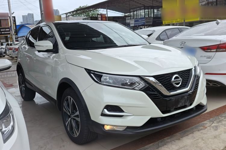 Used Nissan Qashqai 2021 2.0L CVT Luxury Edition Front Right 45 Deg
