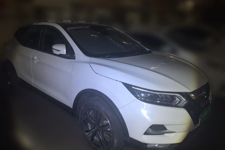 Used Nissan Qashqai 2021 2.0L CVT Luxury Edition Front Right 45 Deg