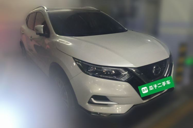 Used Nissan Qashqai 2021 2.0L CVT Luxury Edition Front Right 45 Deg