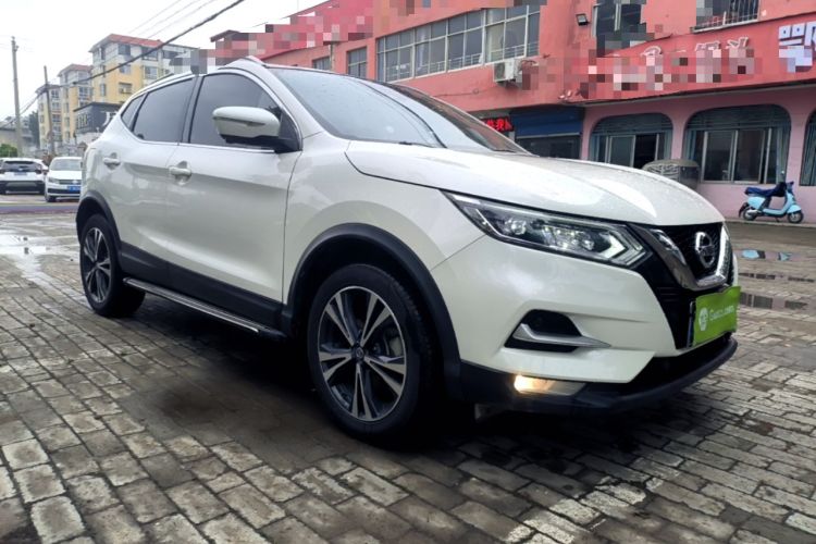 Used Nissan Qashqai 2021 2.0L CVT Luxury Edition Front Right 45 Deg