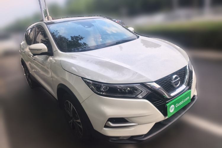 Used Nissan Qashqai 2021 2.0L CVT Luxury Edition Front Right 45 Deg