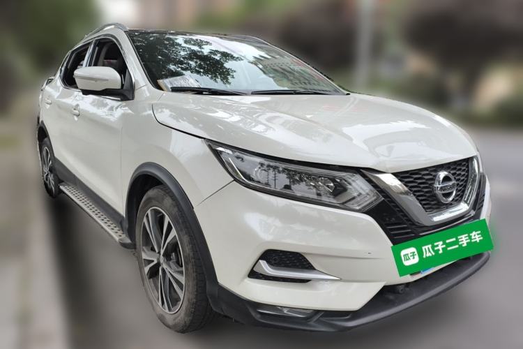 Used Nissan Qashqai 2021 2.0L CVT Luxury Edition Front Right 45 Deg