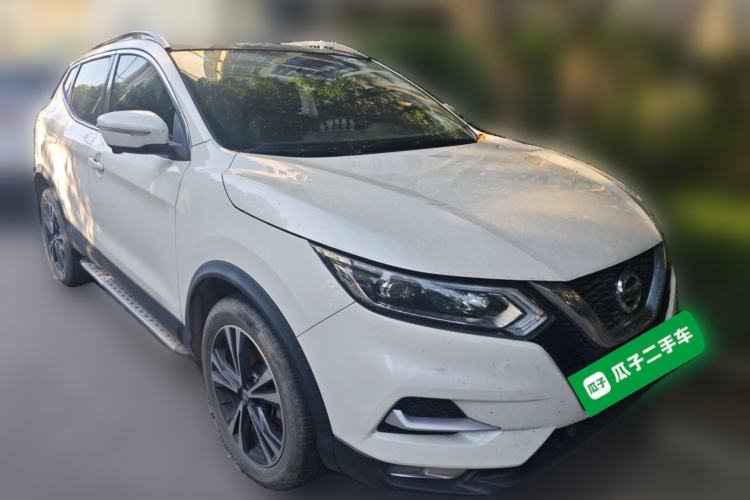 Used Nissan Qashqai 2021 2.0L CVT Luxury Navigation Edition Front Right 45 Deg