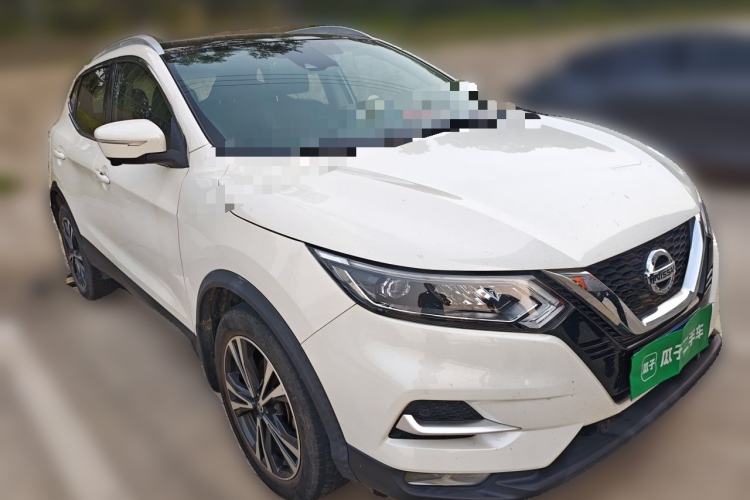 Used Nissan Qashqai 2021 2.0L CVT Luxury Edition Front Right 45 Deg