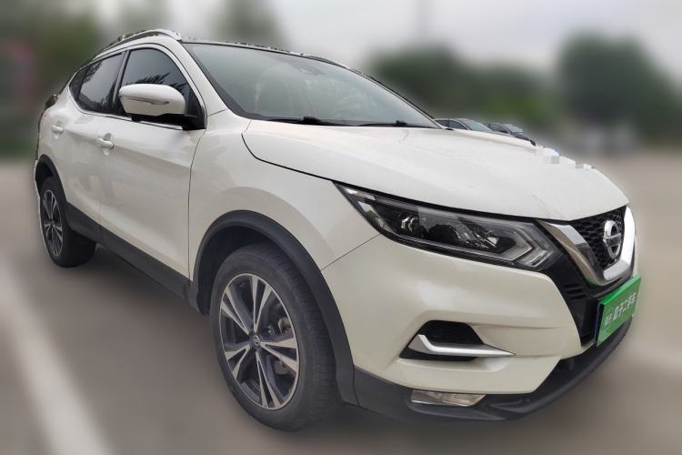 Used Nissan Qashqai 2021 2.0L CVT Luxury Edition Front Right 45 Deg