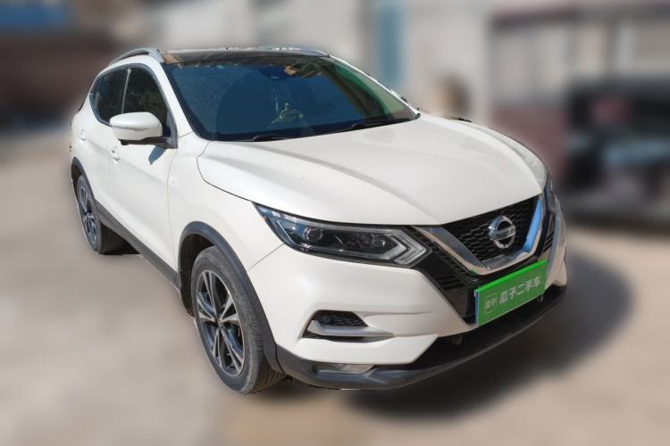 Used Nissan Qashqai 2021 2.0L CVT Luxury Edition Front Right 45 Deg
