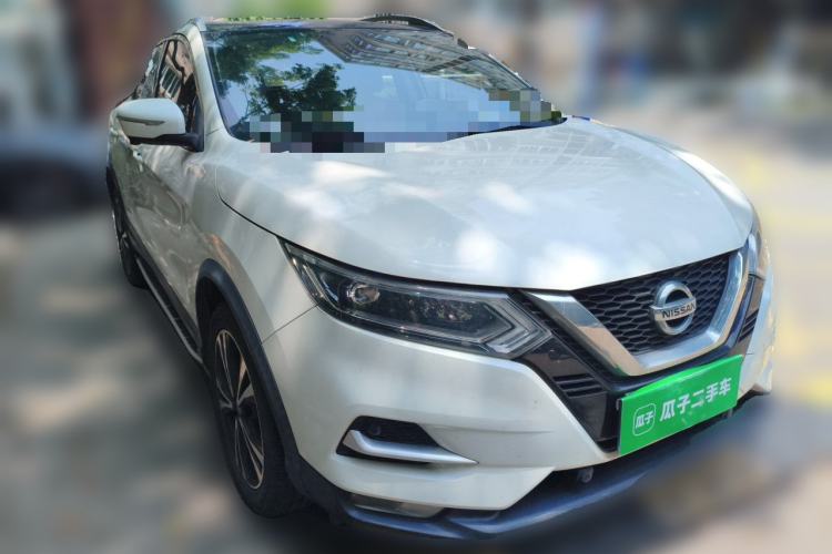 Used Nissan Qashqai 2021 2.0L CVT Luxury Edition Front Right 45 Deg