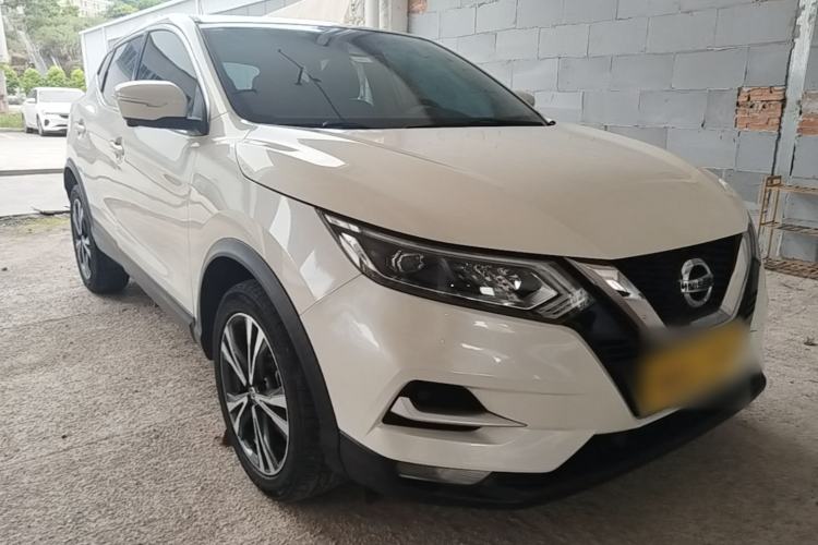Used Nissan Qashqai 2021 2.0L CVT Luxury Edition Front Right 45 Deg