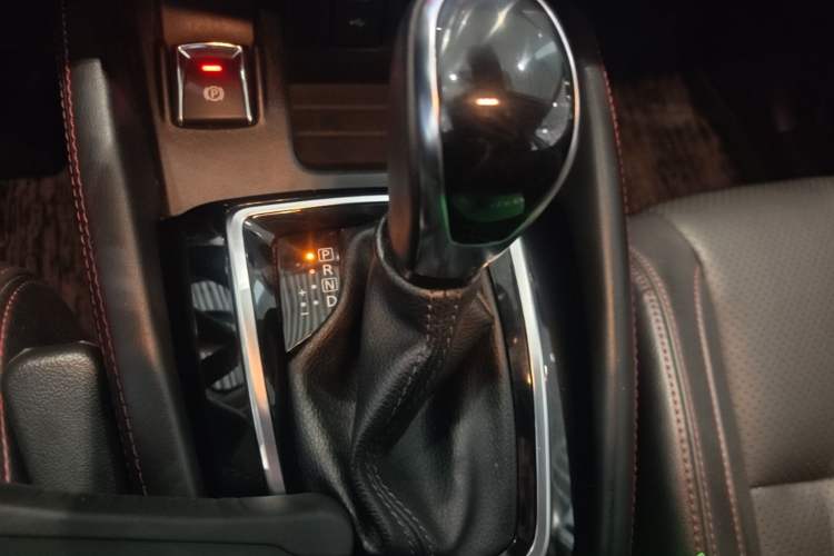 Used Nissan Qashqai 2021 2.0L CVT Luxury Edition Gear Lever