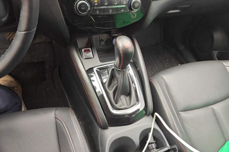 Used Nissan Qashqai 2021 2.0L CVT Luxury Edition Gear Lever