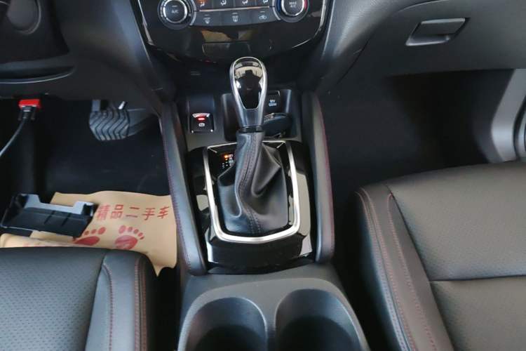 Used Nissan Qashqai 2021 2.0L CVT Luxury Edition Gear Lever