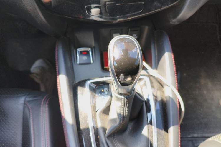 Used Nissan Qashqai 2021 2.0L CVT Luxury Edition Gear Lever
