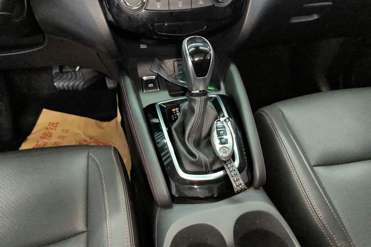 Used Nissan Qashqai 2021 2.0L CVT Luxury Edition Gear Lever