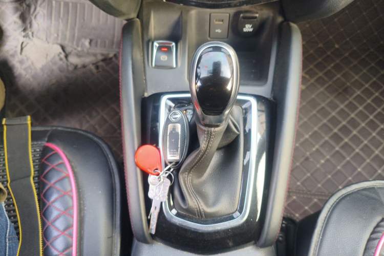 Used Nissan Qashqai 2021 2.0L CVT Luxury Edition Gear Lever