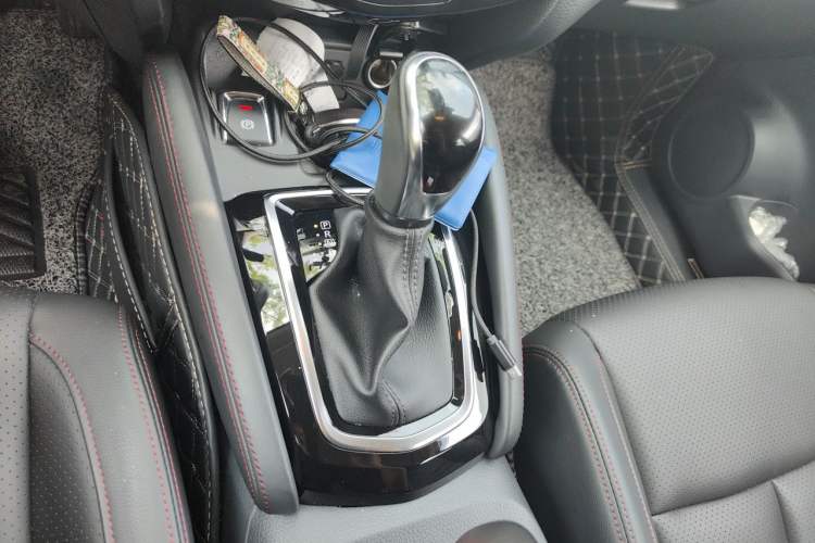 Used Nissan Qashqai 2021 2.0L CVT Luxury Edition Gear Lever