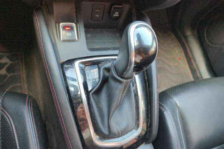 Used Nissan Qashqai 2021 2.0L CVT Luxury Edition Gear Lever