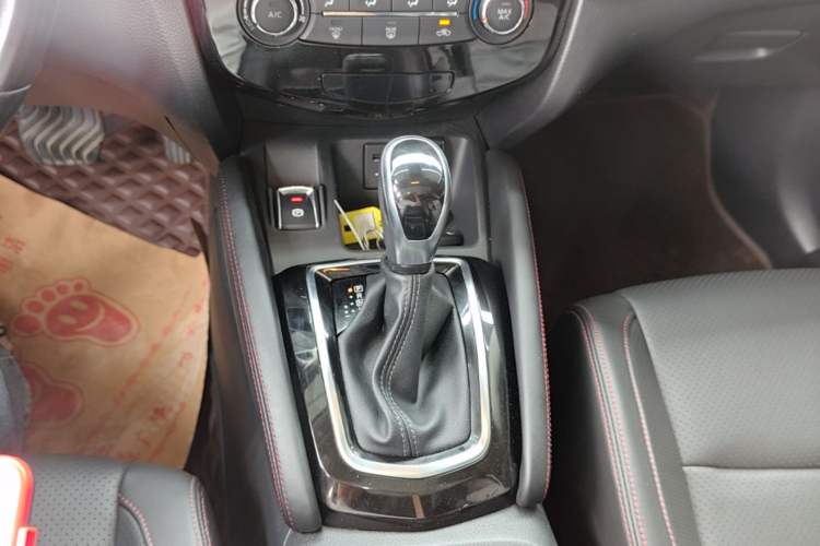 Used Nissan Qashqai 2021 2.0L CVT Luxury Edition Gear Lever