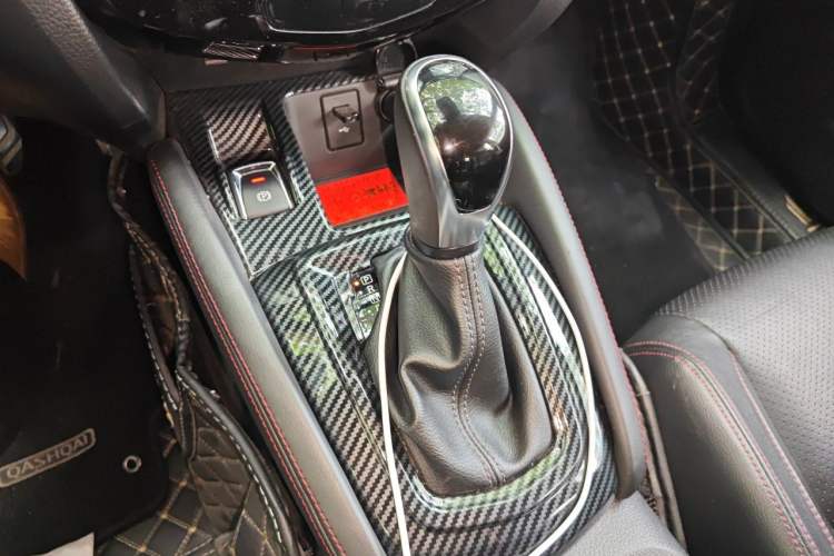 Used Nissan Qashqai 2021 2.0L CVT Luxury Edition Gear Lever