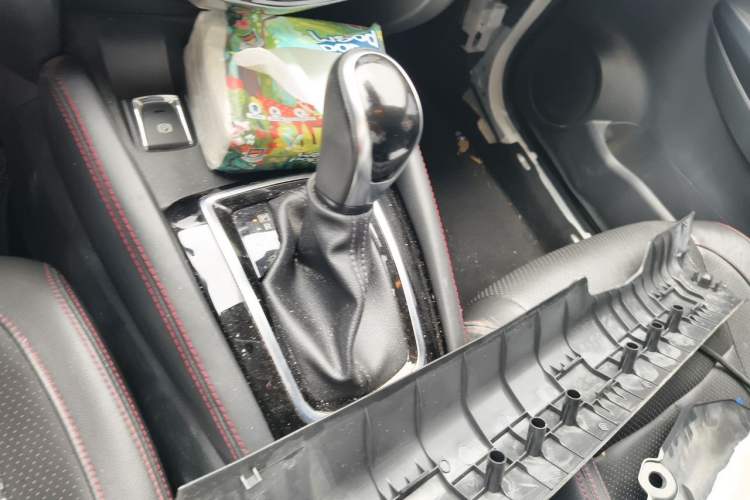 Used Nissan Qashqai 2021 2.0L CVT Luxury Edition Gear Lever