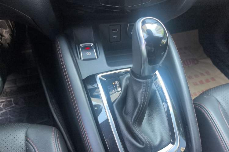 Used Nissan Qashqai 2021 2.0L CVT Luxury Edition Gear Lever