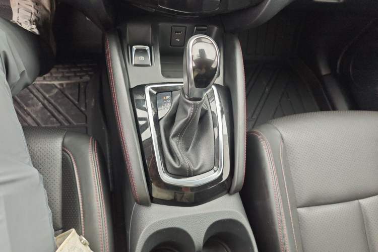 Used Nissan Qashqai 2021 2.0L CVT Luxury Edition Gear Lever