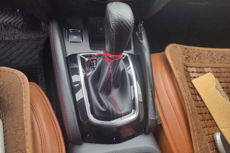 Used Nissan Qashqai 2021 2.0L CVT Luxury Edition Gear Lever