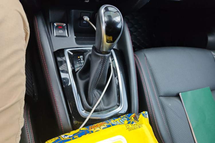 Used Nissan Qashqai 2021 2.0L CVT Luxury Edition Gear Lever