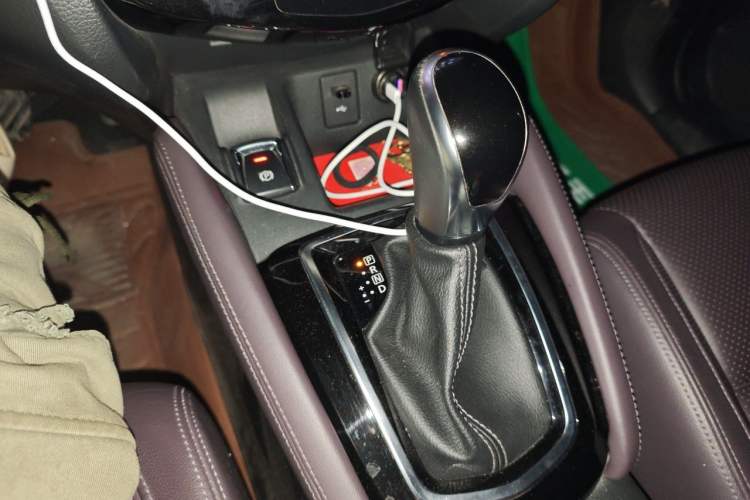 Used Nissan Qashqai 2021 2.0L CVT Luxury Edition Gear Lever