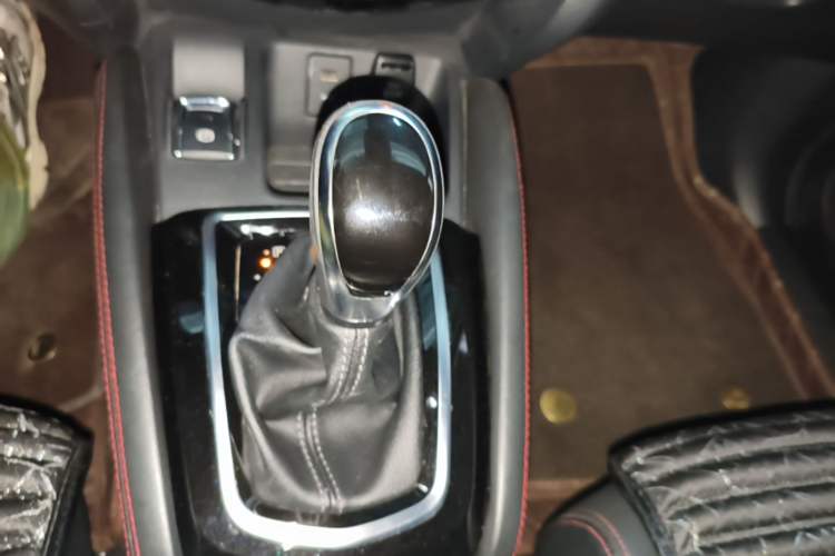 Used Nissan Qashqai 2021 2.0L CVT Luxury Edition Gear Lever