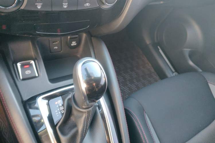 Used Nissan Qashqai 2021 2.0L CVT Smart Enjoyment Version Gear Lever