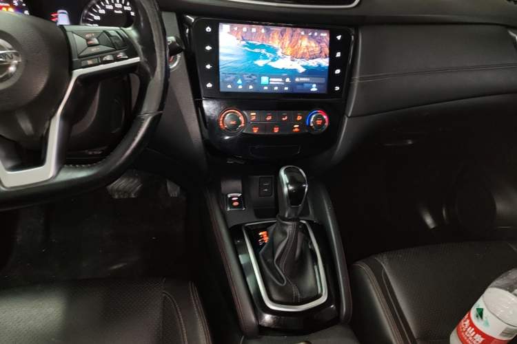 Used Nissan Qashqai 2021 2.0L CVT Luxury Edition Gear Lever