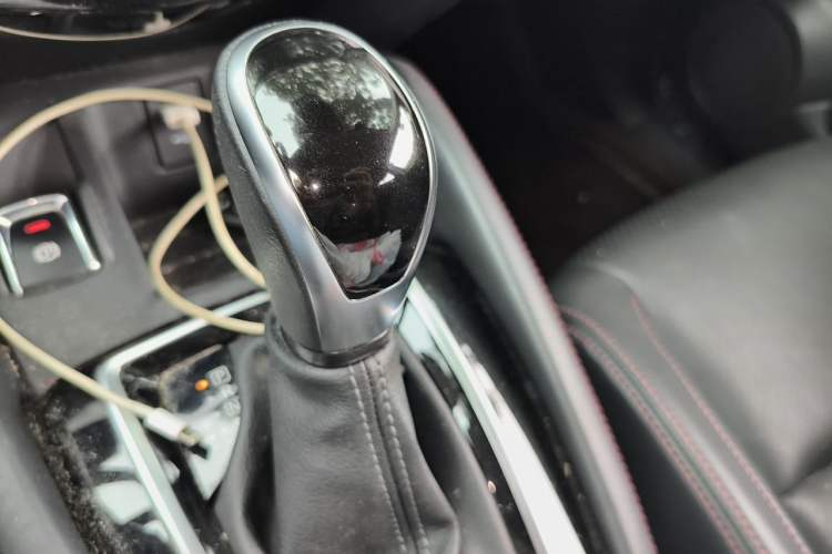 Used Nissan Qashqai 2021 2.0L CVT Luxury Edition Gear Lever