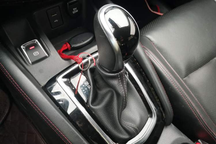 Used Nissan Qashqai 2021 2.0L CVT Luxury Edition Gear Lever